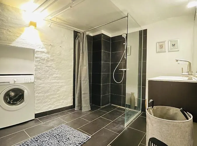 Aday - Modern In The Heart Of Άλμποργκ